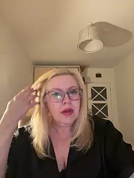 JanieLight53 online show from 9, 6, 2026
