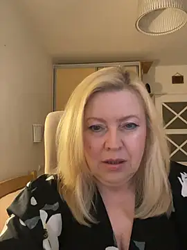JanieLight53 online show from 24, 6, 2026