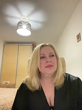 JanieLight53 online show from 14, 7, 2026