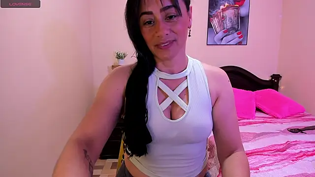 sara florez12 online show from 1, 5, 2026