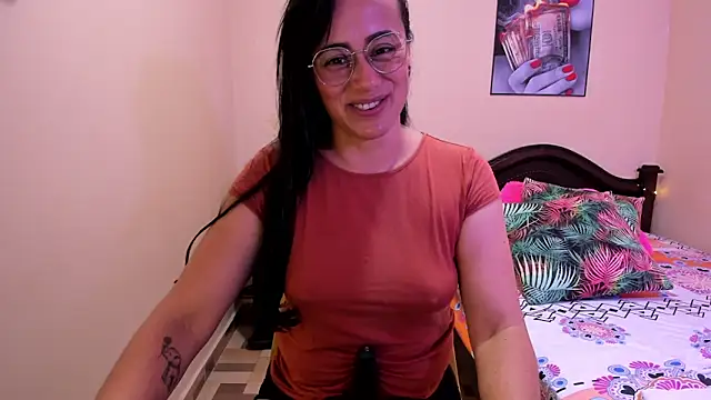 sara florez12 online show from 11, 5, 2026
