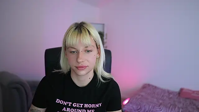 NadiaTiger18 online show from 13, 3, 2026