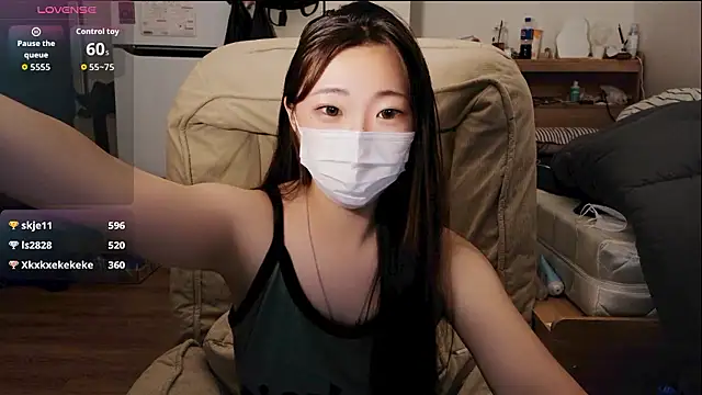 Snapshot of Berry_Chuu chatting on 31, 5, 2026 Berry Chuu online show from 31, 5, 2026