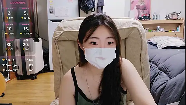 Snapshot of Berry_Chuu chatting on 5, 7, 2026 Berry Chuu online show from 5, 7, 2026