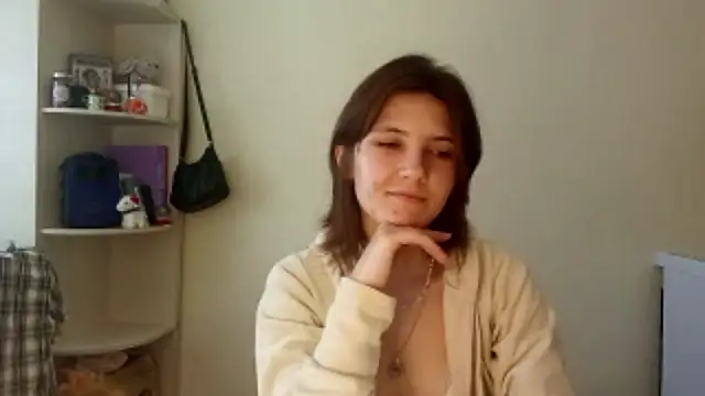 Snapshot of FluffyKisses chatting on 13, 3, 2026 FluffyKisses online show from 13, 3, 2026