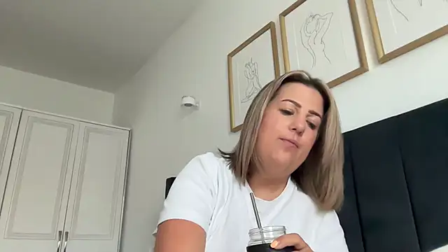 annabellewarick online show from 5, 7, 2026
