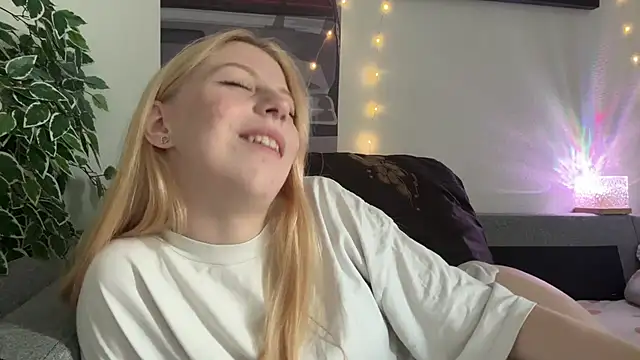 Fanny Fresh online show from 26, 6, 2026