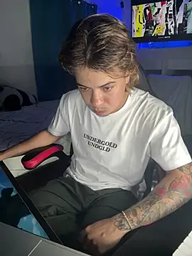 AngelLatinBoy online show from 14, 3, 2026