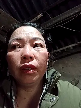 Snapshot of Yellow-pink chatting on 11, 3, 2026 Yellow-pink online show from 11, 3, 2026