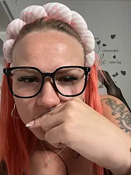 Fiebie licious  online show from 19, 7, 2026