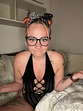 Fiebie licious  online show from 26, 7, 2026