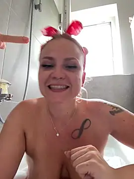 Fiebie licious  online show from 26, 7, 2026