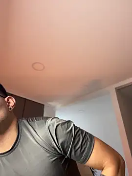 TroyeSavage online show from 4, 5, 2026