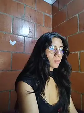 Snapshot of Amanda_x1 chatting on 9, 4, 2026 Amanda x1 online show from 9, 4, 2026