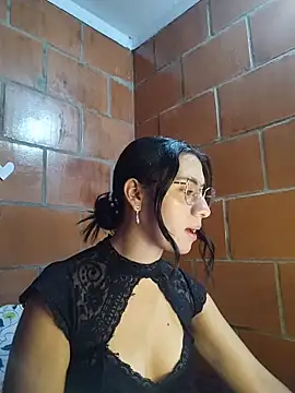Snapshot of Amanda_x1 chatting on 17, 4, 2026 Amanda x1 online show from 17, 4, 2026