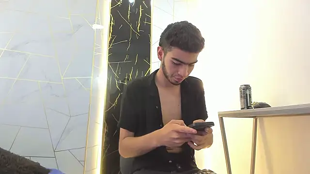 Snapshot of Valentin_Lux chatting on 23, 3, 2026 Valentin Lux online show from 23, 3, 2026