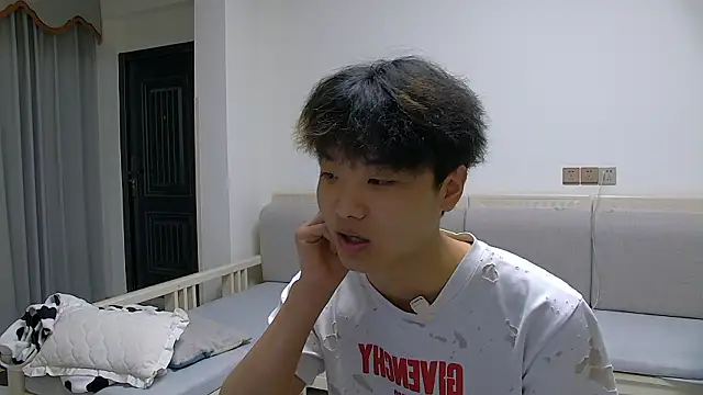 Snapshot of icecream-002 chatting on 10, 3, 2026 icecream-002 online show from 10, 3, 2026