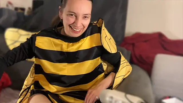 hello katieex online show from 5, 5, 2026