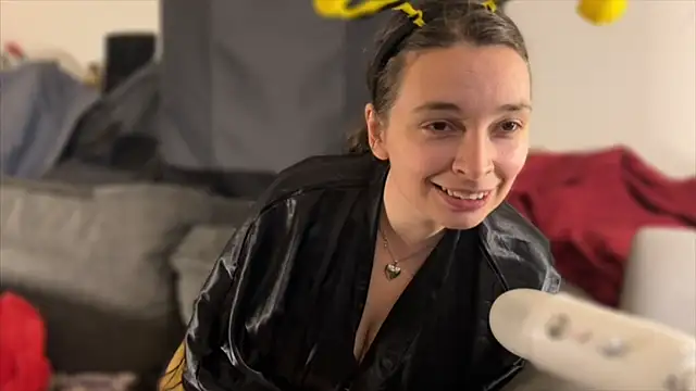 hello katieex online show from 11, 5, 2026