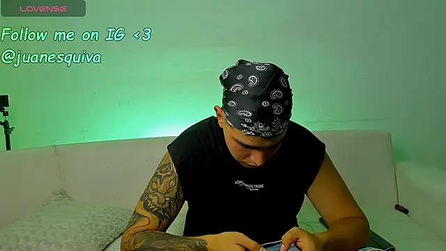 Snapshot of ThomasThundr chatting on 22, 4, 2026 ThomasThundr online show from 22, 4, 2026