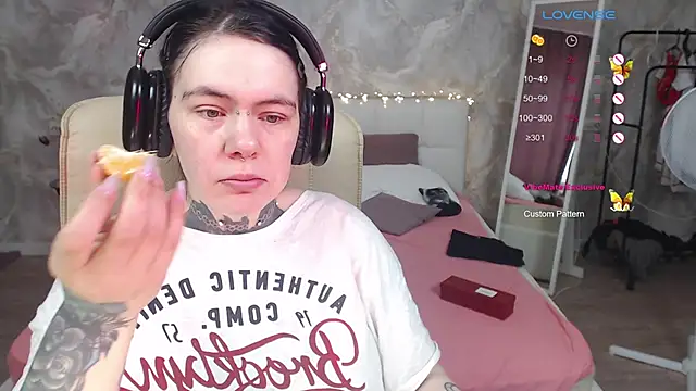 Qwerty Anna Lbo online show from 20, 3, 2026