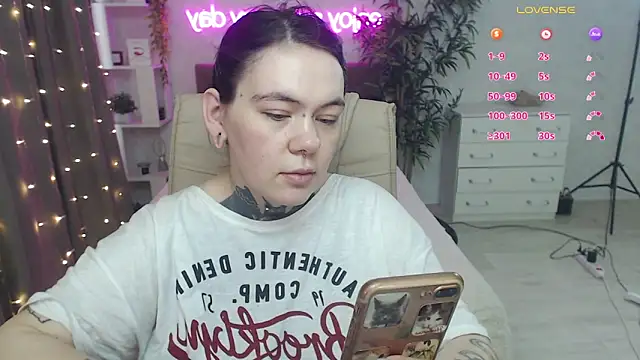 Qwerty Anna Lbo online show from 21, 3, 2026