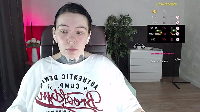 Qwerty Anna Lbo online show from 22, 3, 2026