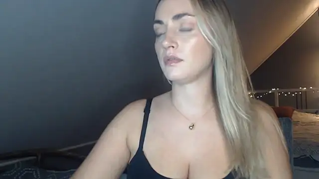 ScarlettSensitive online show from 2, 8, 2026