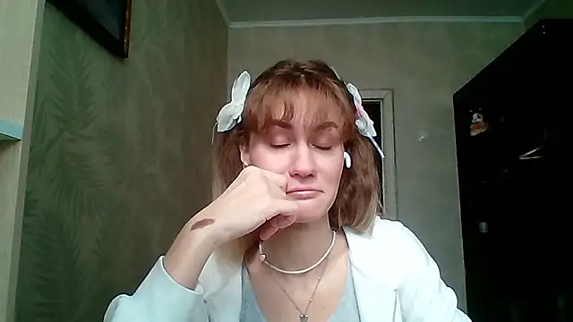 Snapshot of ElenoreHolguin chatting on 10, 3, 2026 ElenoreHolguin online show from 10, 3, 2026