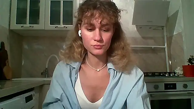 Snapshot of ElenoreHolguin chatting on 13, 3, 2026 ElenoreHolguin online show from 13, 3, 2026