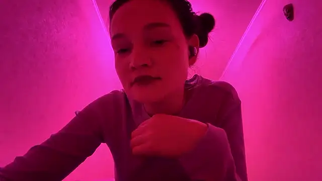 Snapshot of Hannatrai chatting on 11, 3, 2026 Hannatrai online show from 11, 3, 2026