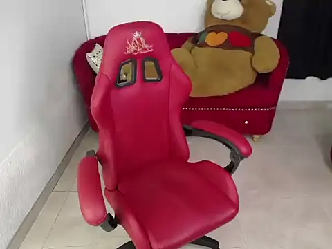 Shopie hard m online show from 18, 3, 2026