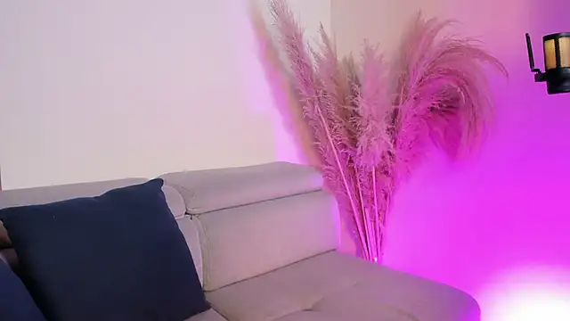 Farah Stone online show from 13, 3, 2026