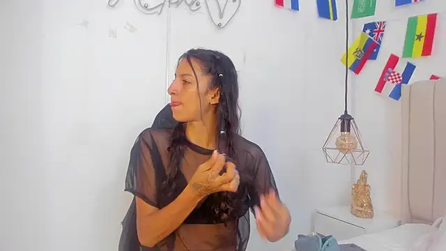 Abril Castroo online show from 17, 7, 2026