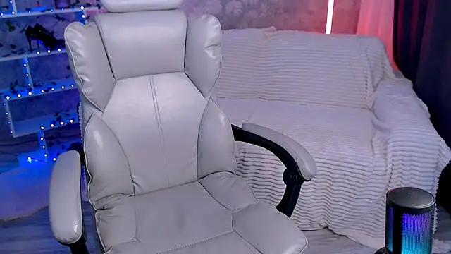 EmiliSkyy online show from 20, 7, 2026