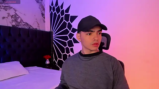 NicoKinggs  online show from 29, 4, 2026