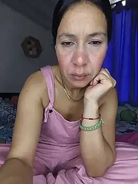 Snapshot of Camillemonroe_ chatting on 4, 8, 2026 Camillemonroe online show from 4, 8, 2026