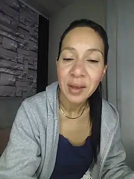 Snapshot of Camillemonroe_ chatting on 6, 8, 2026 Camillemonroe online show from 6, 8, 2026