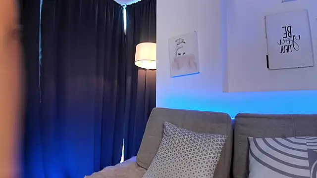 Zoey monroe online show from 22, 7, 2026