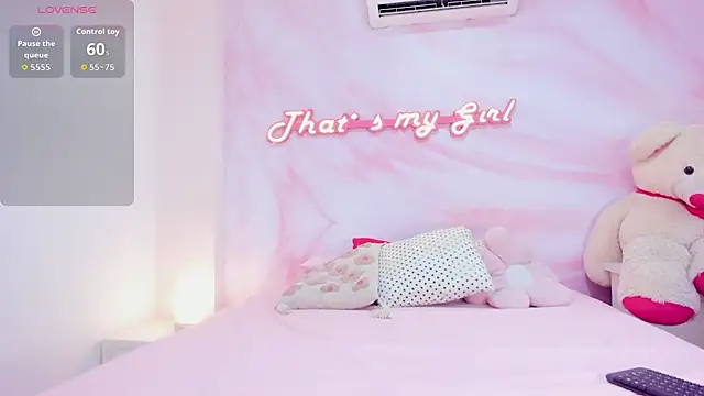 Adalyn Cute online show from 3, 8, 2026