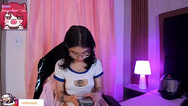 Molly A online show from 9, 4, 2026