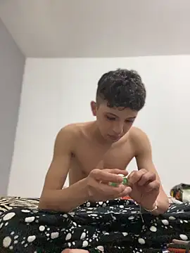 Snapshot of Daniel_Roy chatting on 13, 3, 2026 Daniel Roy online show from 13, 3, 2026