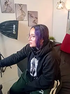 Liily Foxxy online show from 27, 6, 2026