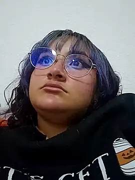 Liily Foxxy online show from 5, 8, 2026