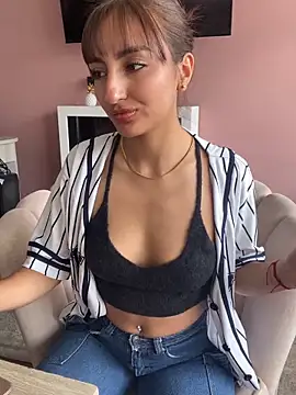 Nahomy Pink online show from 19, 3, 2026