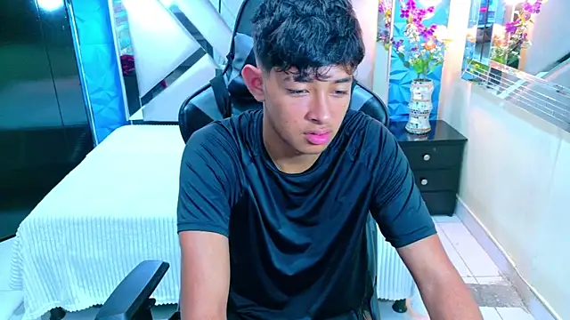 Tigger Collins online show from 23, 3, 2026