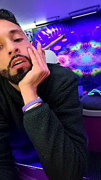 public streamer online show from 17, 3, 2026