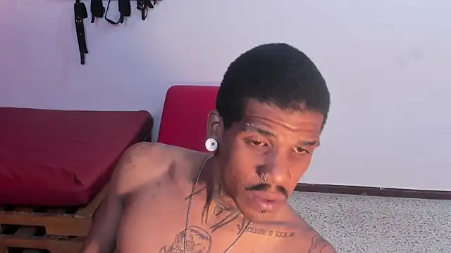 Snapshot of raven__crow chatting on 10, 3, 2026 raven crow online show from 10, 3, 2026