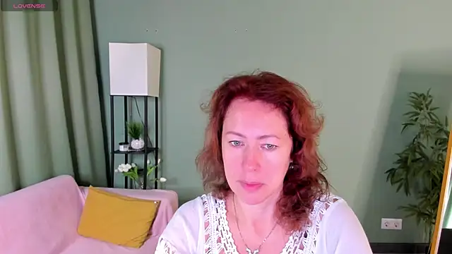 LeticiaRomano online show from 5, 8, 2026