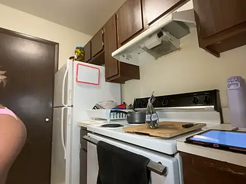 stripperbarbie online show from 18, 3, 2026